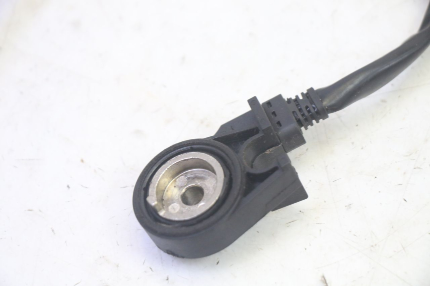 photo de INTERRUTTORE DI CONTATTO PER LA BEQUILLE JM MOTORS SANTANA EVO 50 (2024 - 2026) - Primo piano tecnico