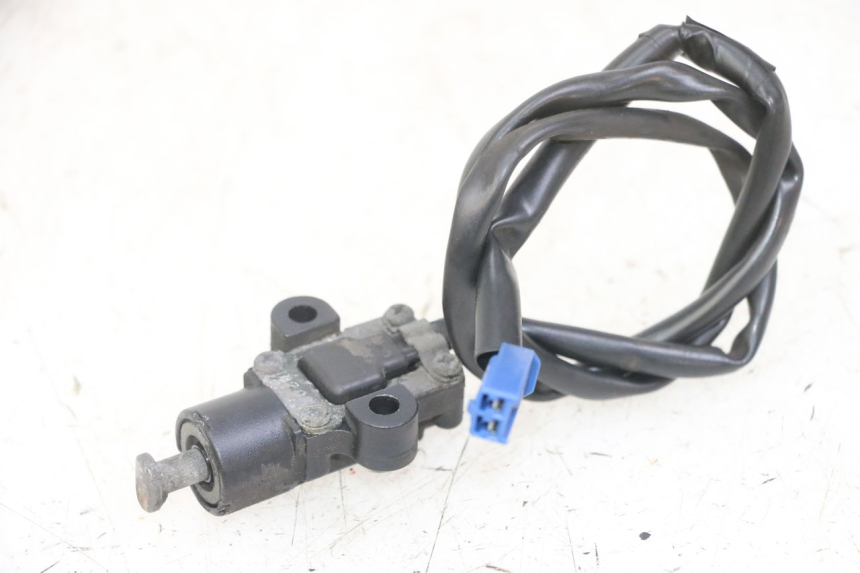 photo de INTERROMPI IL CONTATTO DELLA CAVALLETTO YAMAHA XJ6 ABS 600 (2008 - 2016)