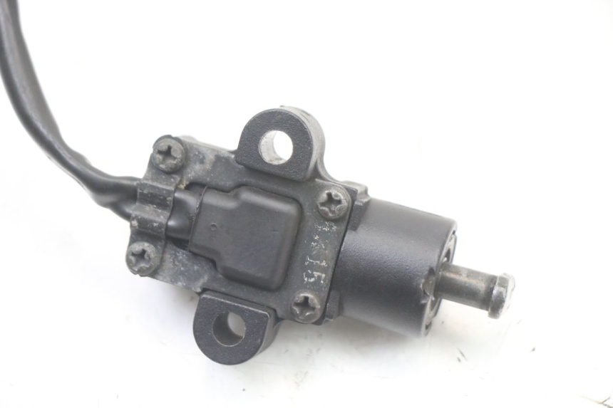 photo de INTERROMPI IL CONTATTO DELLA CAVALLETTO YAMAHA XJ6 ABS 600 (2008 - 2016)