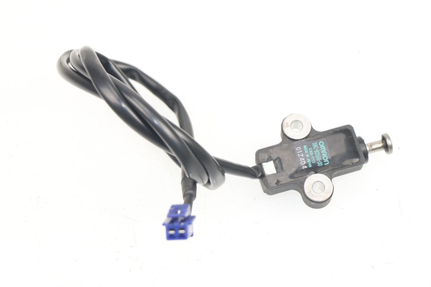 photo de INTERROMPI IL CONTATTO DELLA CAVALLETTO YAMAHA XP T-MAX TMAX 530 (2015 - 2016)