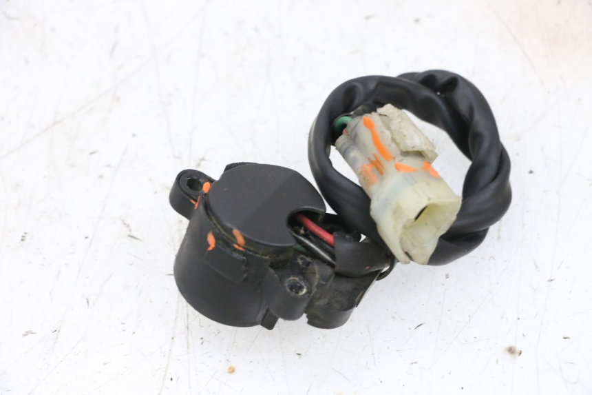 photo de INTERRUTTORE HONDA NSR R 125 (1994 - 2003) - Zoom sullo stato d'uso