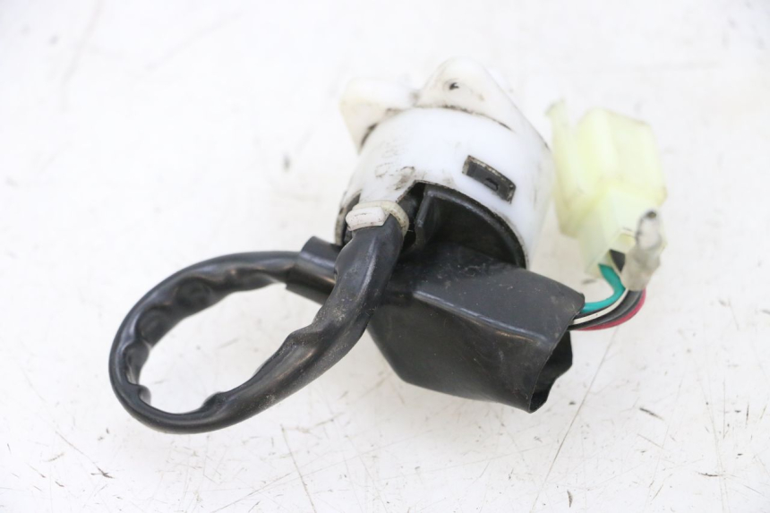 photo de INTERRUTTORE JM MOTORS OLDIES 4T 50 (2010 - 2020) - Primo piano tecnico