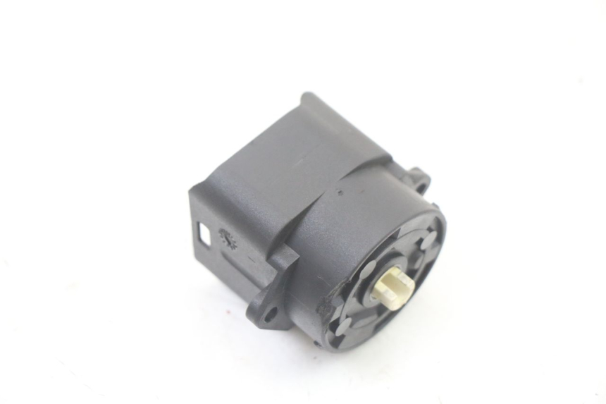 photo de INTERRUTTORE PIAGGIO MP3 500 (2014 - 2016)