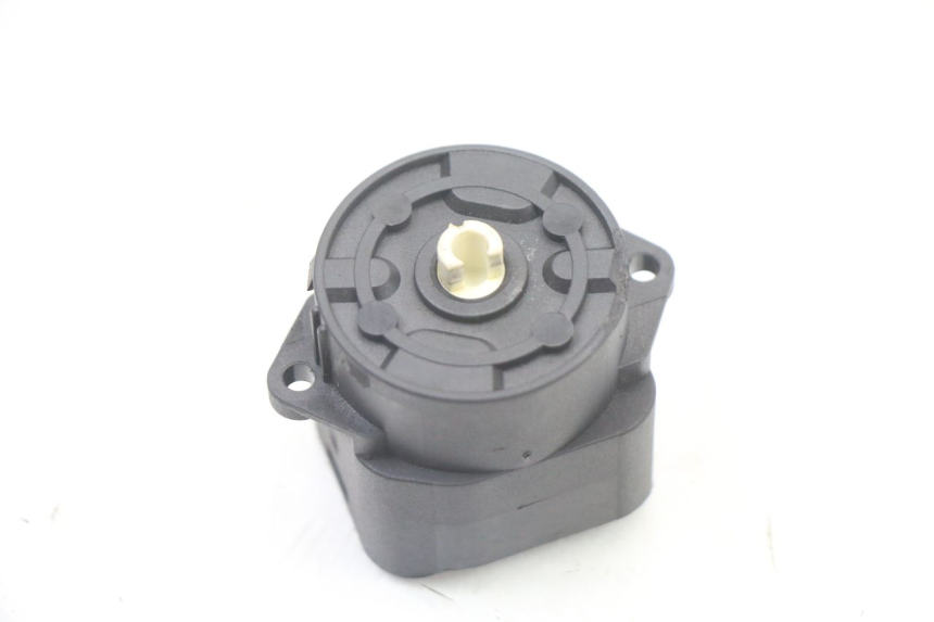 photo de INTERRUTTORE PIAGGIO MP3 500 (2014 - 2016)