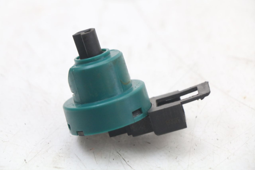 photo de INTERRUTTORE DI ACCENSIONE PIAGGIO VESPA LX 2T 50 (2005 - 2013)