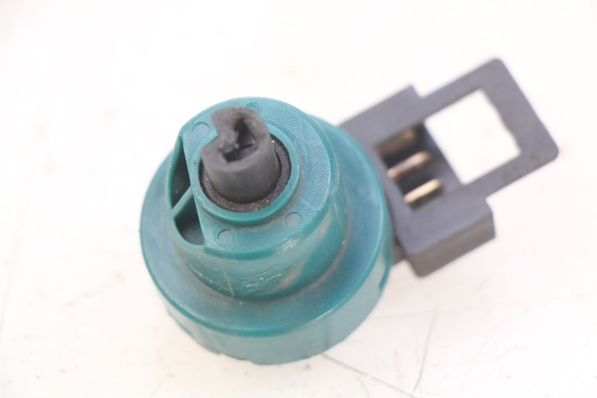 photo de INTERRUTTORE DI ACCENSIONE PIAGGIO VESPA PRIMAVERA 2T 50 (2013 - 2018)