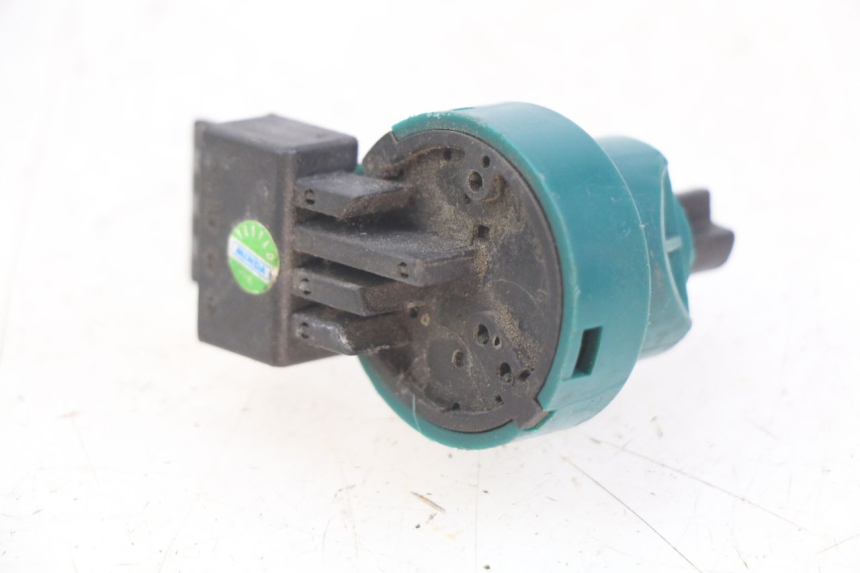 photo de INTERRUTTORE DI ACCENSIONE PIAGGIO VESPA PRIMAVERA 2T 50 (2013 - 2018)