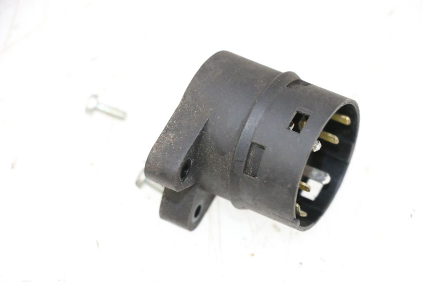 photo de INTERRUTTORE PEUGEOT SATELIS COMPRESSOR K15 125 (2006 - 2009) - Zoom sullo stato d'uso