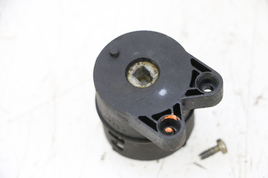 photo de INTERRUTTORE PEUGEOT SATELIS 125 (2006 - 2009) - Zoom sullo stato d'uso