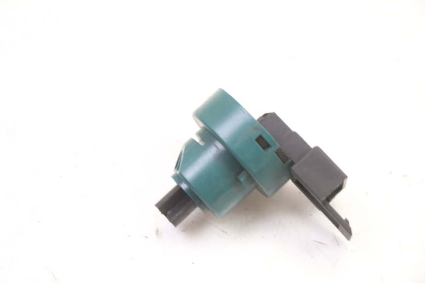 photo de INTERRUTTORE PIAGGIO SUPER LX 125 (2000 - 2003)