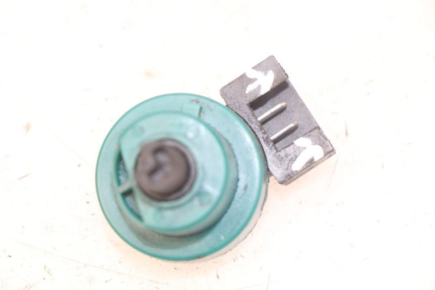 photo de INTERRUTTORE DI ACCENSIONE PIAGGIO VESPA LXV 125 (2006 - 2009)