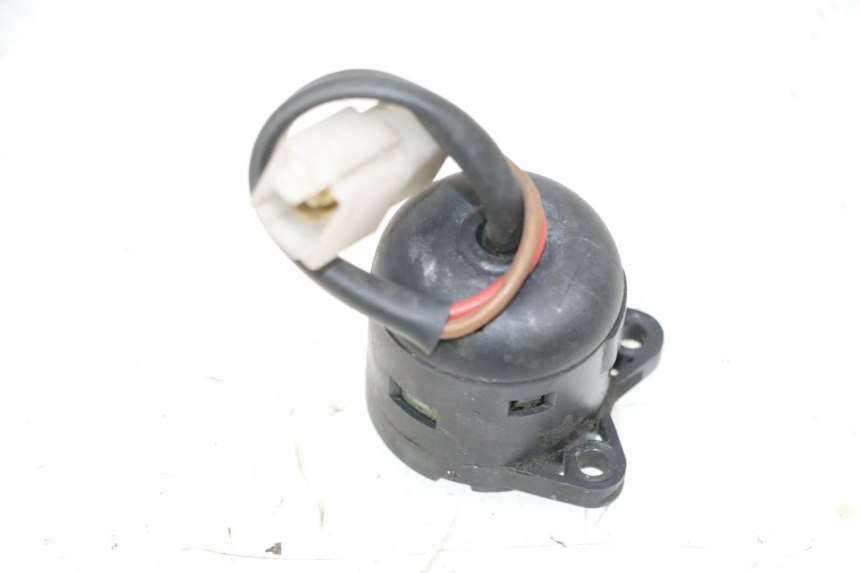 photo de INTERRUTTORE DI ACCENSIONE YAMAHA XMAX X-MAX 125 (2006 - 2009) - Primo piano tecnico