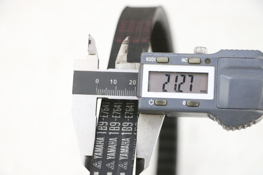 photo de CINGHIA YAMAHA XMAX X-MAX 125 (2006 - 2009) - Dettaglio del componente