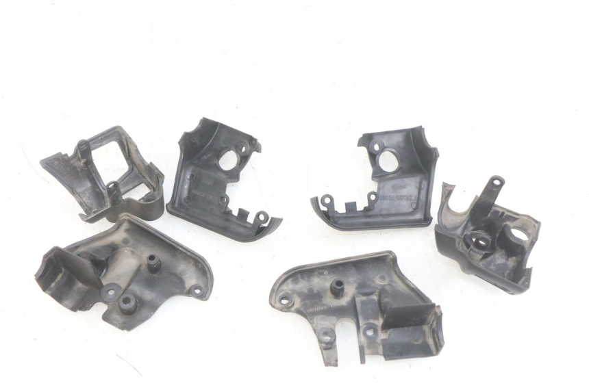 photo de COUVRE MANUBRIO APRILIA SCARABEO LIGHT 125 (2007 - 2011)