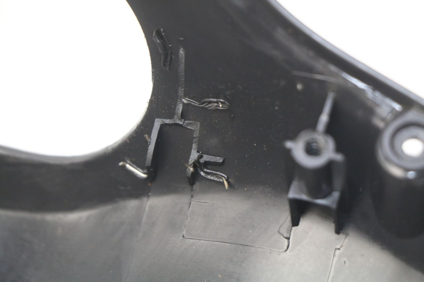 photo de COPRI MANUBRIO POSTERIORE KYMCO AGILITY 4T 50 (2018 - 2022)