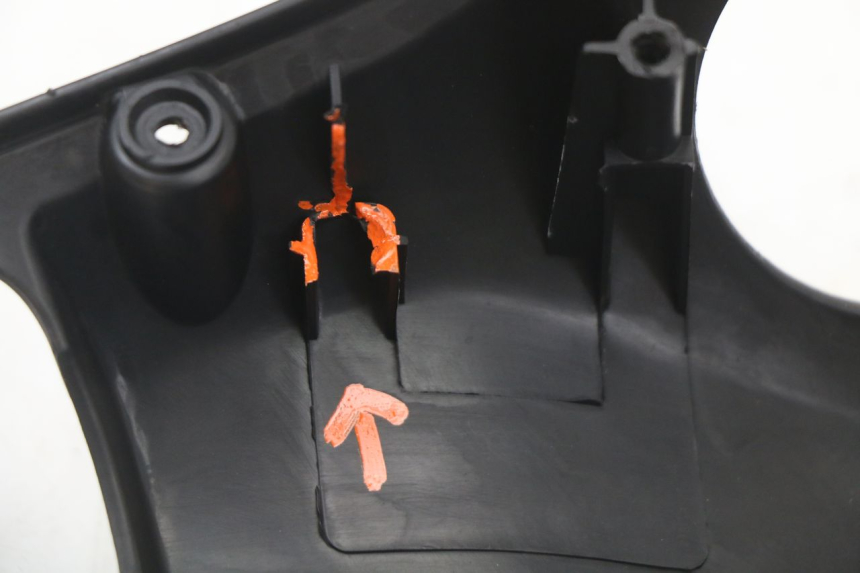 photo de COPRIMANUBRIO POSTERIORE KYMCO AGILITY CARRY 50 (2011 - 2020)