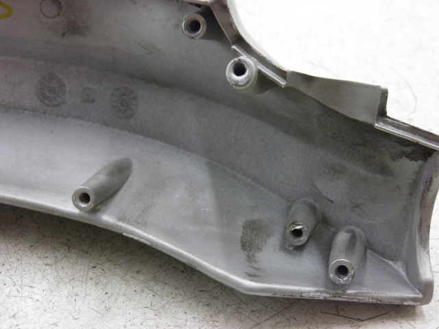 photo de COPERCHIO MANUBRIO POSTERIORE APRILIA LEONARDO 125 (1999 - 2001)