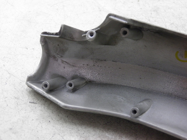 photo de COPERCHIO MANUBRIO POSTERIORE APRILIA LEONARDO 125 (1999 - 2001)