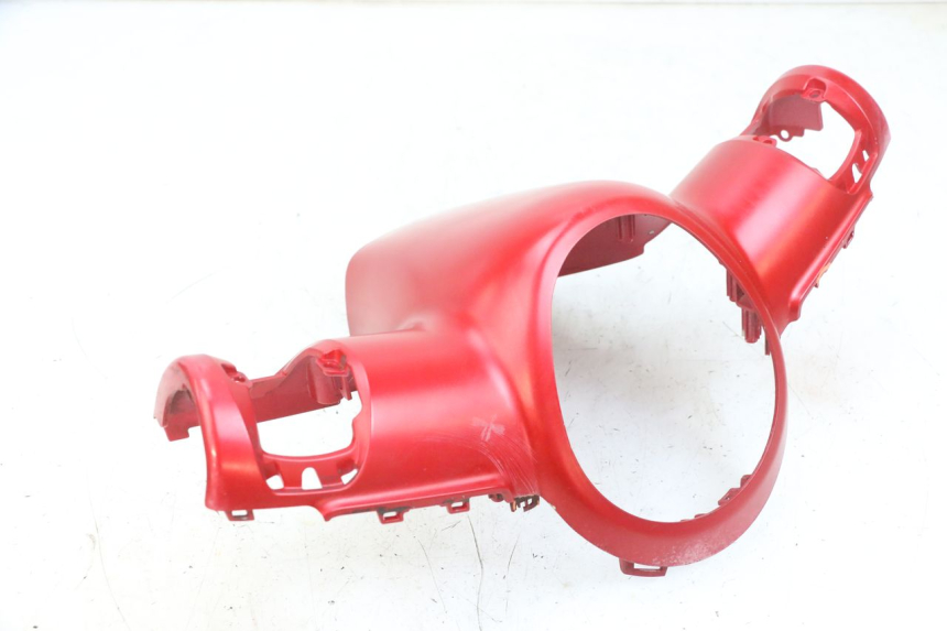 photo de COPRIMANUBRIO POSTERIORE PEUGEOT DJANGO 4T 50 (2014 - 2019) - Primo piano ad alta risoluzione