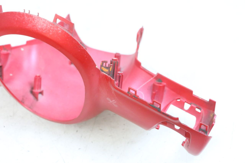 photo de COPRIMANUBRIO POSTERIORE PEUGEOT DJANGO 4T 50 (2014 - 2019) - Dettagli dei punti di fissaggio