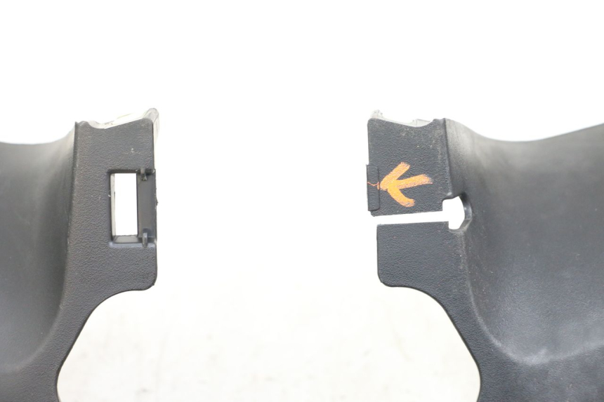 photo de COPRIMANUBRIO POSTERIORE PEUGEOT GEOPOLIS RS 125 (2007 - 2009)