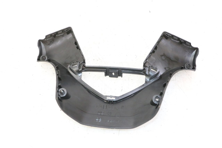 photo de COPRIMANUBRIO POSTERIORE GILERA NEXUS 300 (2008 - 2013)