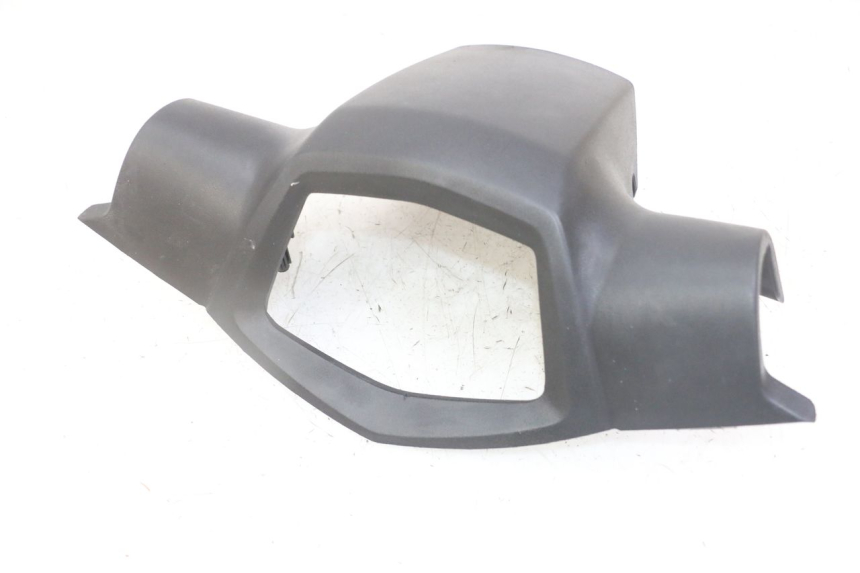 photo de COPRIMANUBRIO POSTERIORE PEUGEOT KISBEE 2T 50 (2018 - 2022)