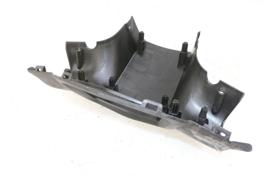 photo de COPRIMANUBRIO POSTERIORE PEUGEOT KISBEE 2T 50 (2018 - 2022)