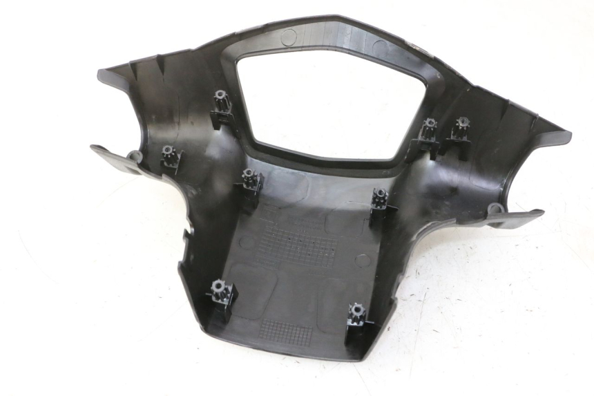 photo de COPRI MANUBRIO POSTERIORE PEUGEOT KISBEE 2T 50 (2010 - 2017)