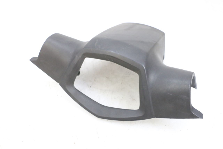 photo de COPRI MANUBRIO POSTERIORE PEUGEOT KISBEE 4T 50 (2010 - 2017) - Zoom sullo stato d'uso