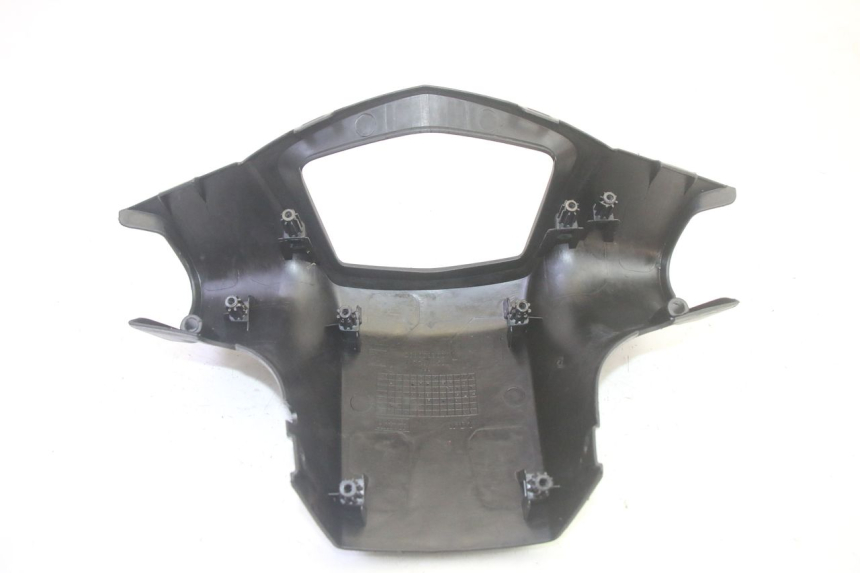 photo de COPRI MANUBRIO POSTERIORE PEUGEOT KISBEE 4T 50 (2018 - 2022) - Primo piano tecnico