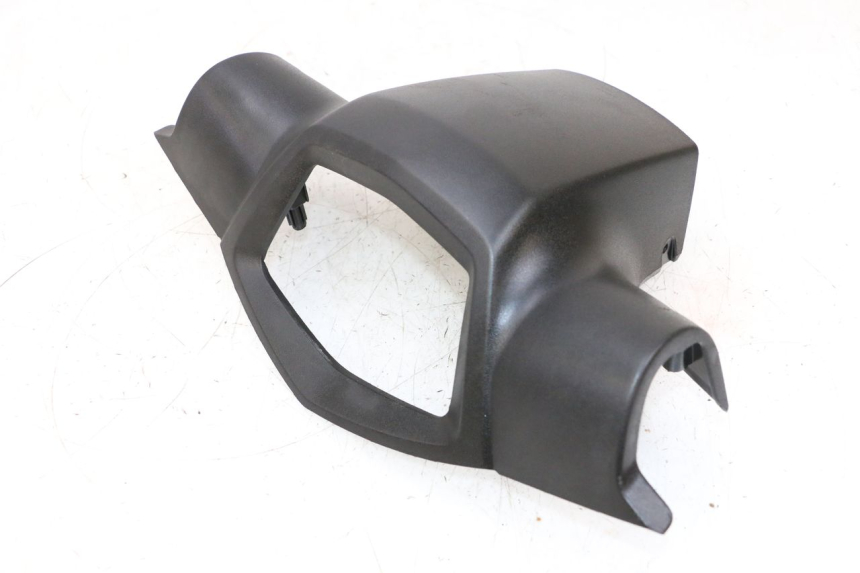 photo de COPRI MANUBRIO POSTERIORE PEUGEOT KISBEE 4T 50 (2010 - 2017) - Primo piano tecnico