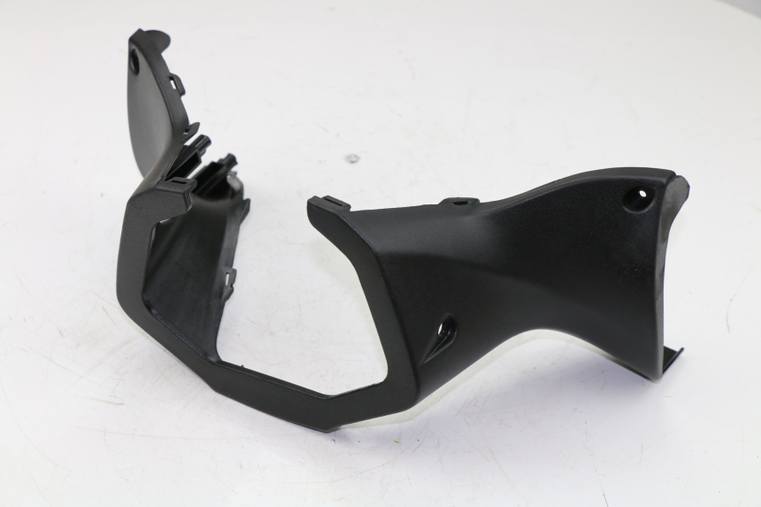 photo de COPERCHIO MANUBRIO POSTERIORE KYMCO K-XCT 125 (2013 - 2017)