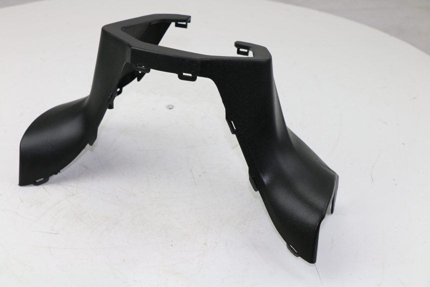 photo de COPERCHIO MANUBRIO POSTERIORE KYMCO K-XCT 125 (2013 - 2017)