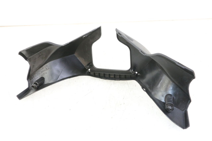 photo de COPERCHIO MANUBRIO POSTERIORE KYMCO XCITING 500 (2007 - 2010)
