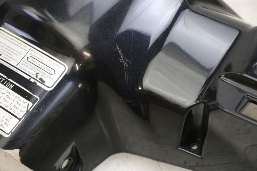 photo de COPRIMANUBRIO POSTERIORE KYMCO LIKE 125 (2009 - 2016) - Primo piano ad alta risoluzione