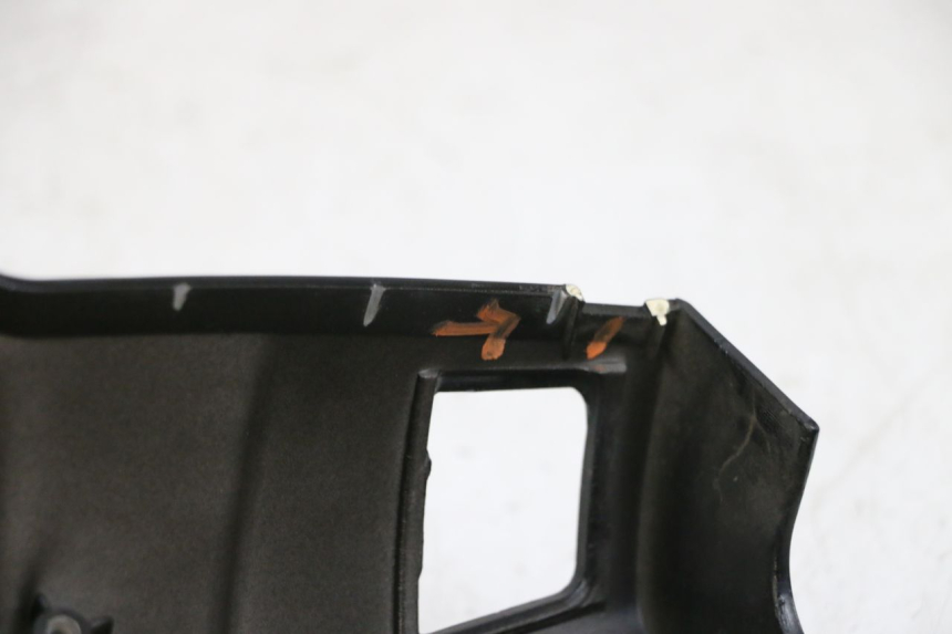 photo de COPRIMANUBRIO POSTERIORE KYMCO LIKE 125 (2009 - 2016) - Zoom sullo stato d'uso