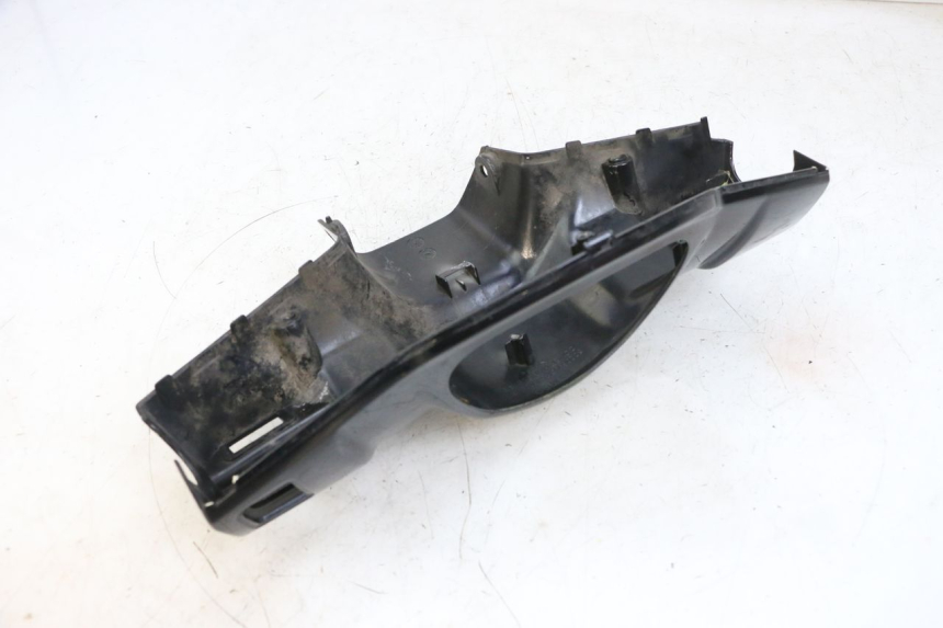 photo de COPRIMANUBRIO POSTERIORE KYMCO LIKE 125 (2009 - 2016) - Dettagli dei punti di fissaggio