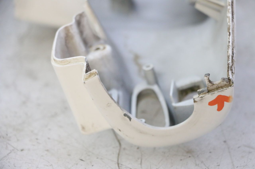 photo de COPRIMANUBRIO POSTERIORE PIAGGIO LXV 4T 50 (2009 - 2013)