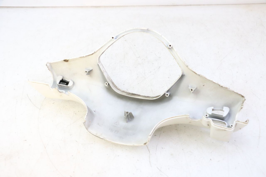 photo de COPRIMANUBRIO POSTERIORE PIAGGIO LXV 4T 50 (2009 - 2013)