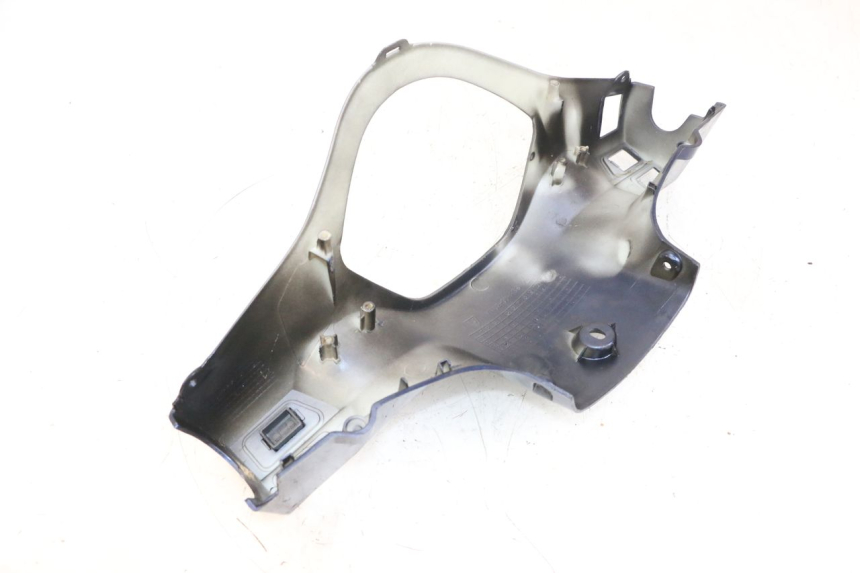 photo de COPRIMANUBRIO POSTERIORE JM MOTORS OLDIES GT 4T 50 (2018 - 2025) - Caratteristiche distintive