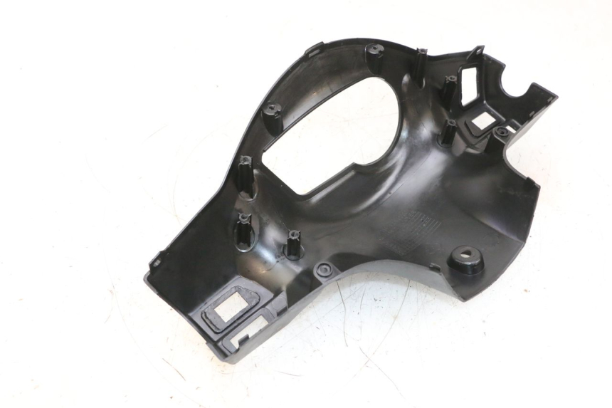 photo de COPRIMANUBRIO POSTERIORE SYM ORBIT 2 50 (2008 - 2014) - Primo piano tecnico