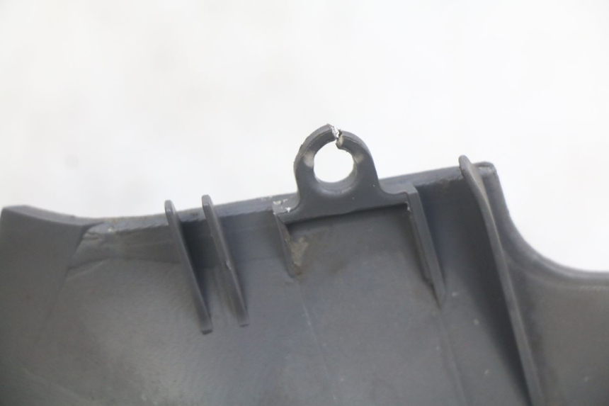 photo de COPRI MANUBRIO POSTERIORE HONDA PES PS I 125 (2006 - 2012)