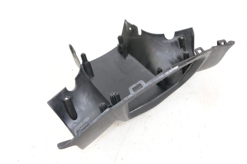 photo de COPRIMANUBRIO POSTERIORE PEUGEOT KISBEE 2T 50 (2018 - 2022)