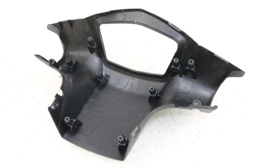 photo de COPRIMANUBRIO POSTERIORE PEUGEOT KISBEE 2T 50 (2018 - 2022)