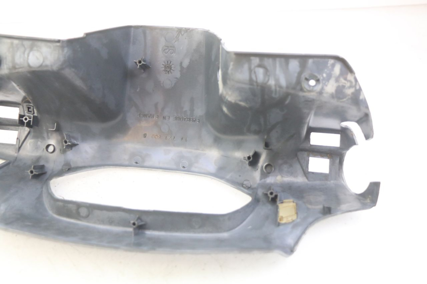 photo de COPRI MANUBRIO POSTERIORE PEUGEOT SV 125 (1991 - 1994)