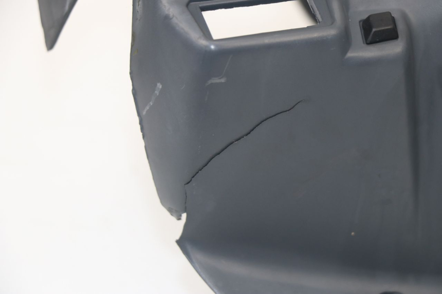 photo de COPRI MANUBRIO POSTERIORE PEUGEOT SV 125 (1991 - 1994)