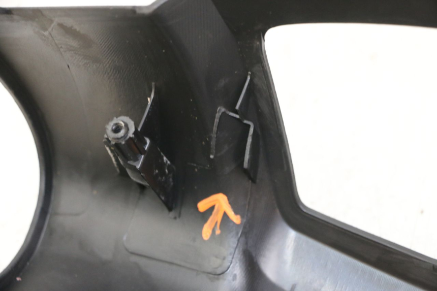 photo de COPRIMANUBRIO POSTERIORE PEUGEOT VIVACITY 125 (2010 - 2017)