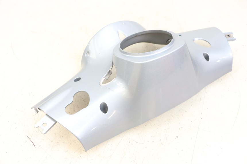 photo de COPRIMANUBRIO POSTERIORE PIAGGIO VESPA PRIMAVERA 4T 50 (2021 - 2024)
