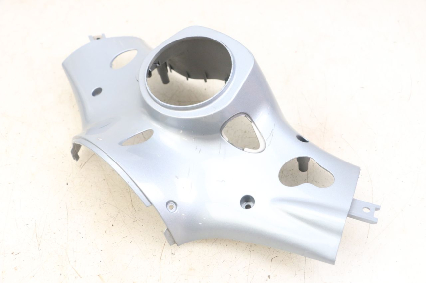 photo de COPRIMANUBRIO POSTERIORE PIAGGIO VESPA PRIMAVERA 4T 50 (2021 - 2024)